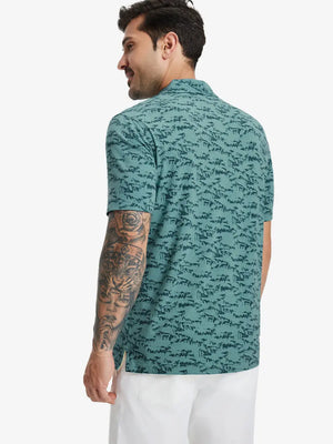 Back half-body view of model in CYAN MASSIF Popular Heather Print Polo