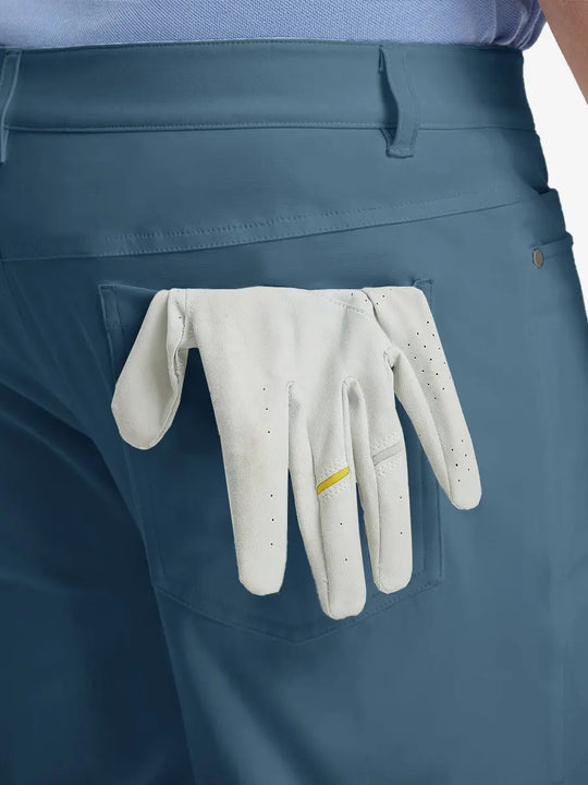 Back pocket with glove in Stretch Plain Everyday Pants, functional and relaxed – GRAYISH BLUE